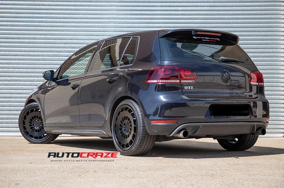 VOLKSWAGEN GOLF CCV MATTE BLACK